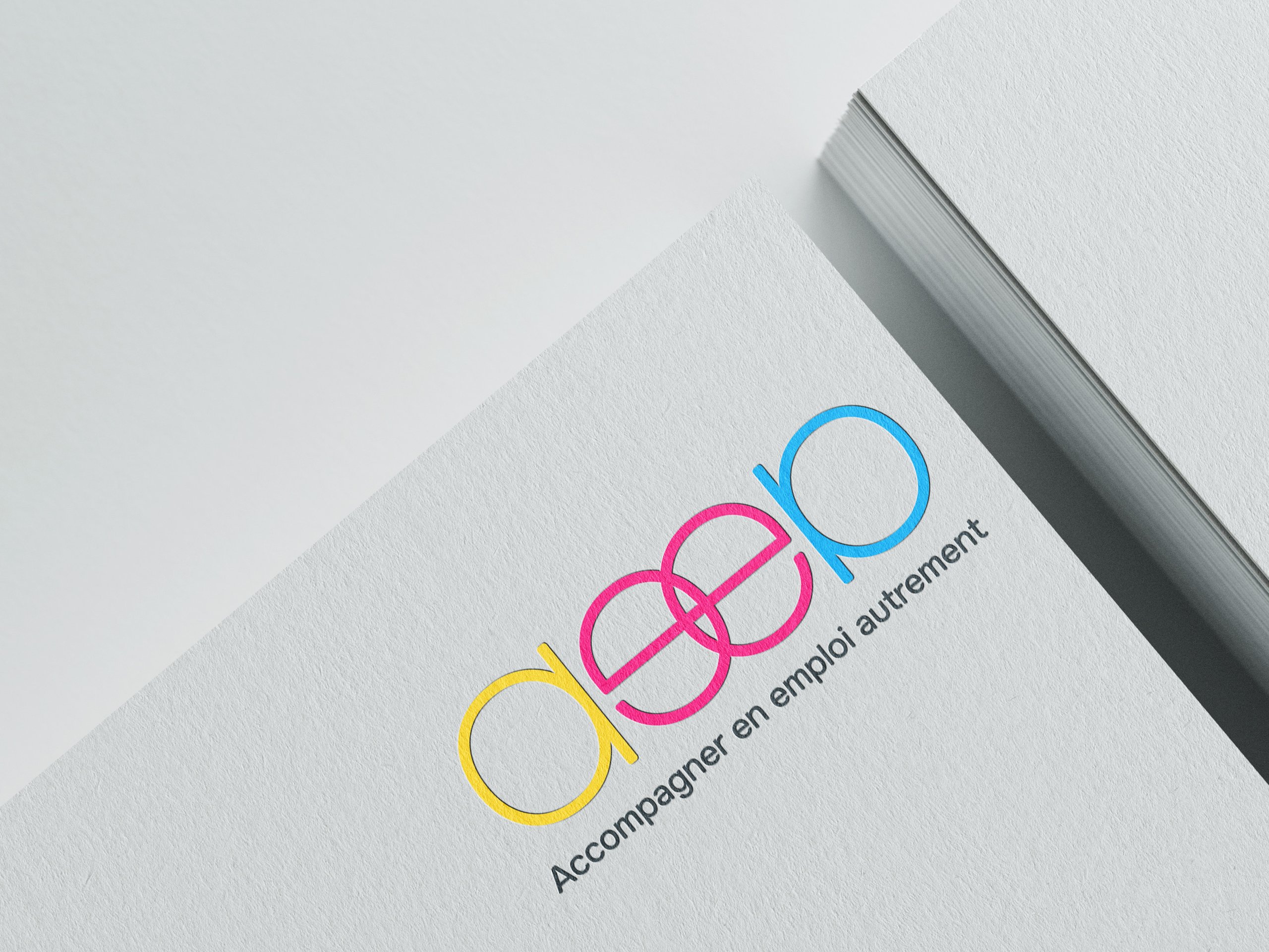 Accompagner en emploi autrement — logo sur papier en perspective