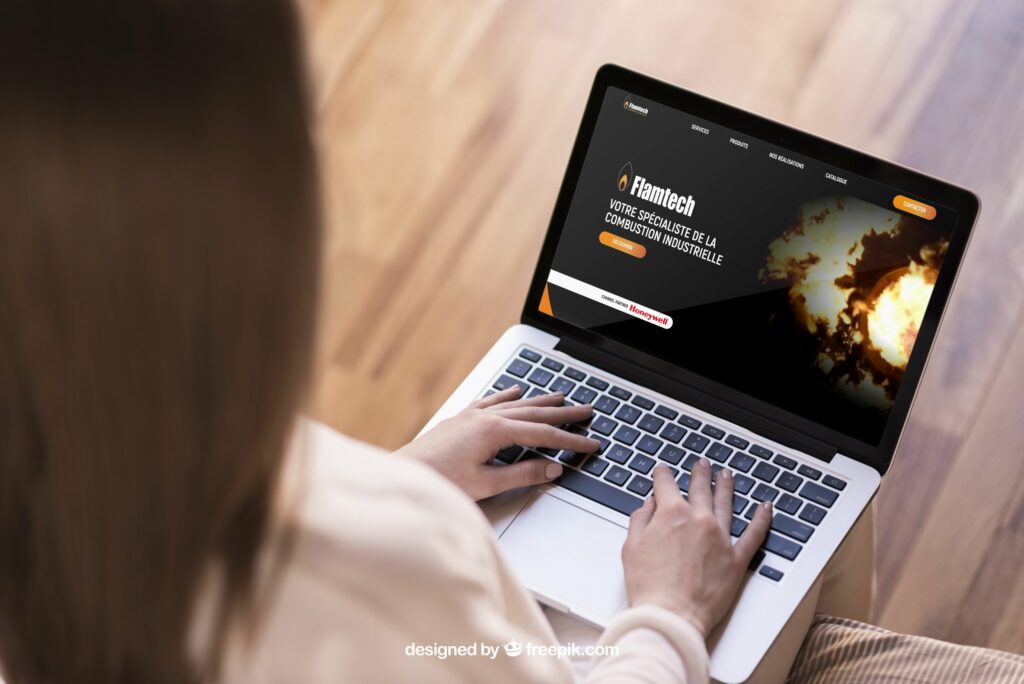 Flamtech — page d'accueil du site sur un ordinateur portable